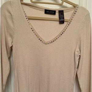 Axcess V-neck, longsleeve knit top